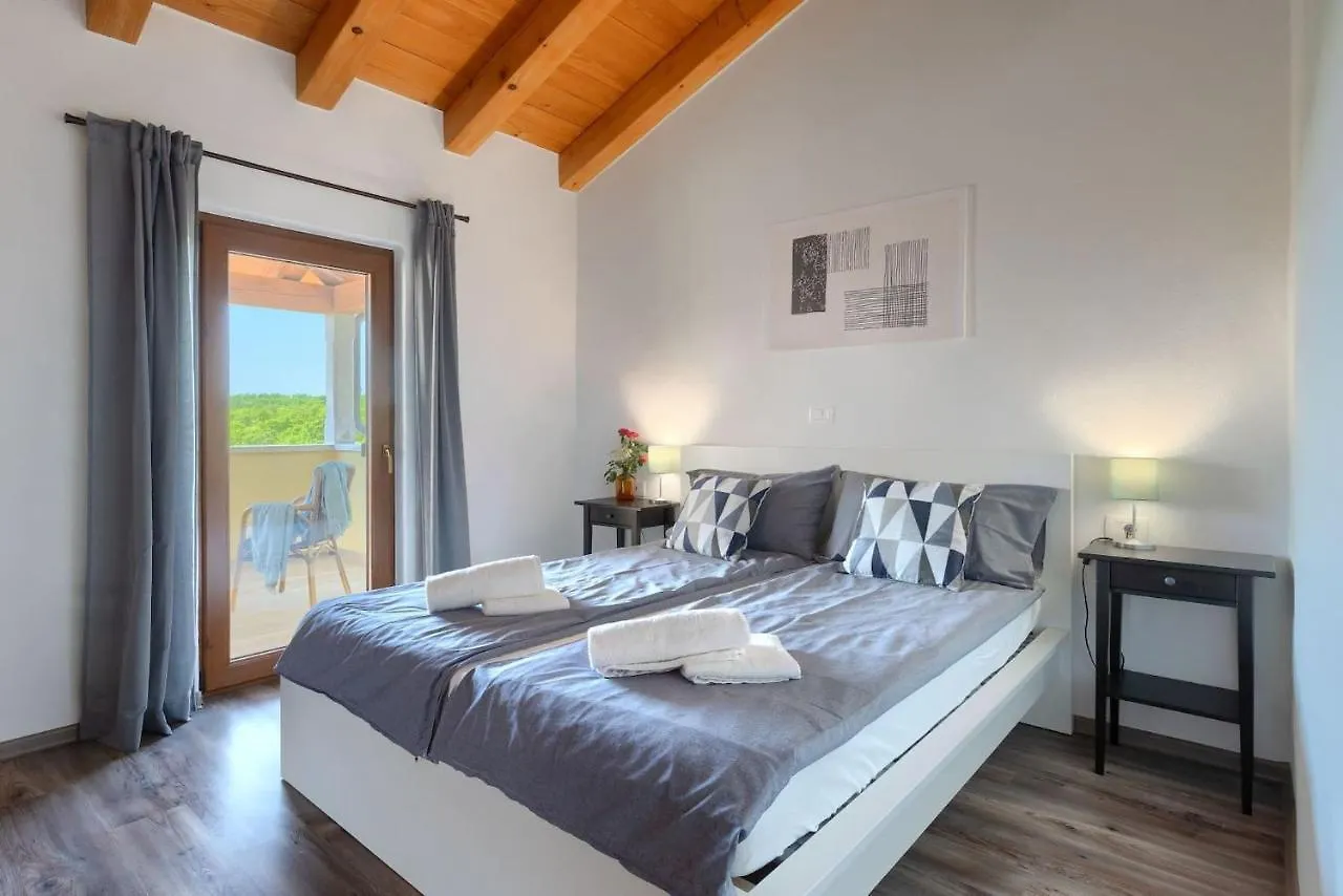 Vila Family Casa Ida With Pool And Grill In Groznjan