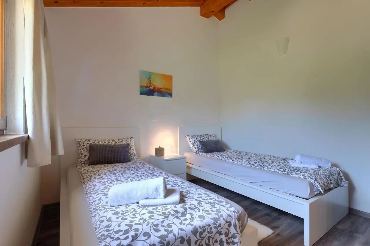 Family Casa Ida With Pool And Grill In Groznjan Croatia